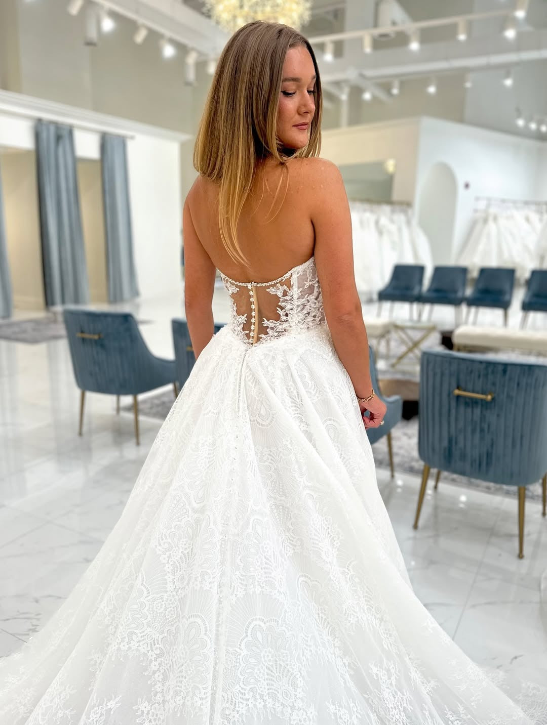 A Line Sweetheart Tulle Lace Appliqued Beach Wedding Dresses for Bride HE797