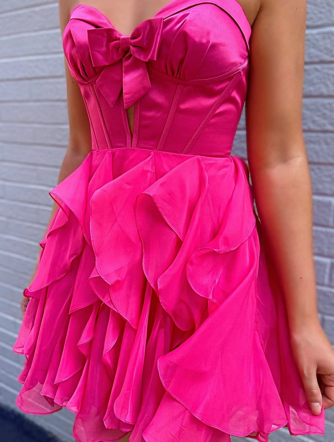 Vestidos de fiesta rosa intenso con escote corazón y corte en A sin tirantes para jóvenes HE557