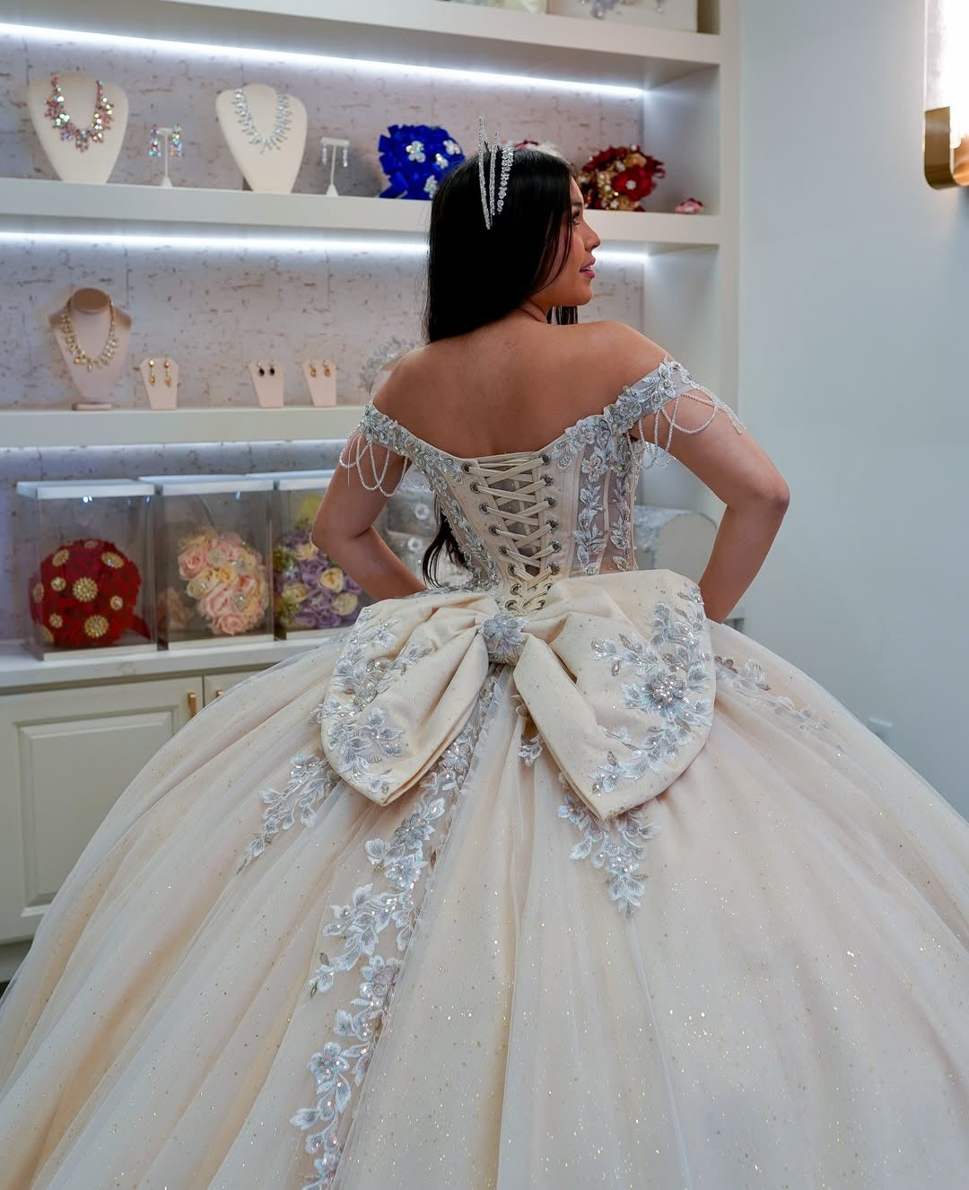 Off Shoulder Ball Gown Tulle Lace Appliqued Sweet 16 Quinceanera Dresses HE689
