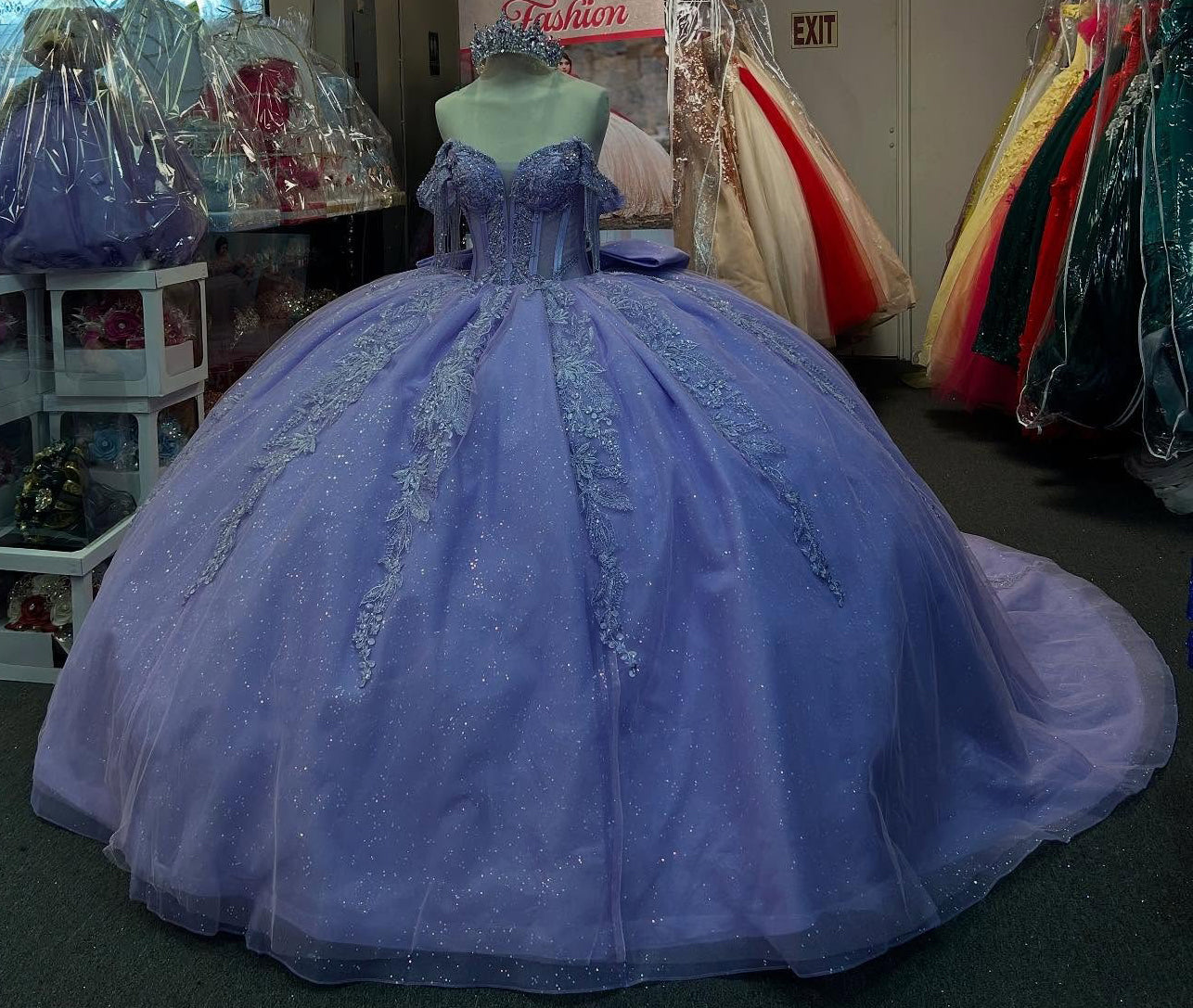 Off Shoulder Tulle Lace Appliqued Ball Gown Lilac Sweet 16 Quinceanera Dresses HE810