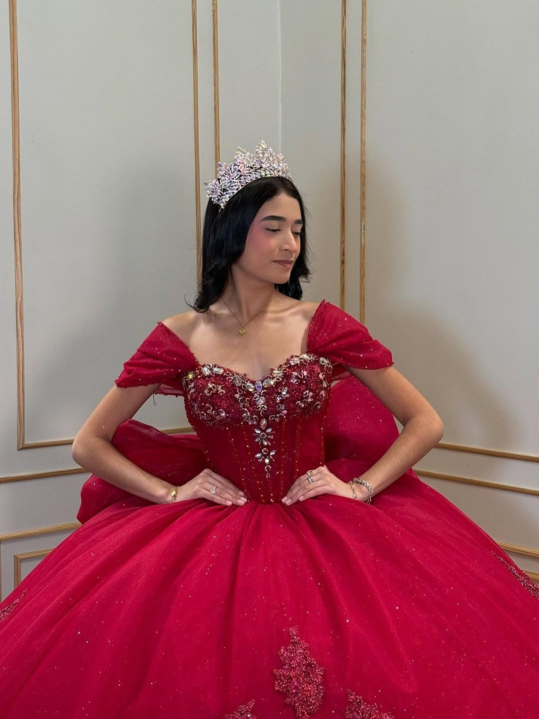 Princess Tulle Lace Appliqued Sweet 16 Red Quinceanera Dresses with Bow HE687
