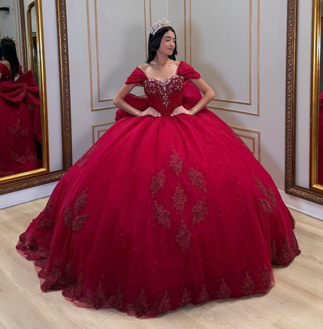 Princess Tulle Lace Appliqued Sweet 16 Red Quinceanera Dresses with Bow HE687