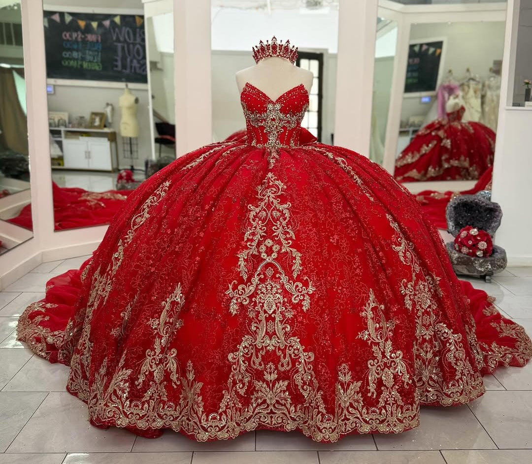 Princess Ball Gown V Neck Lace Appliqued Red Quinceanera Dresses with Ruffles HE684