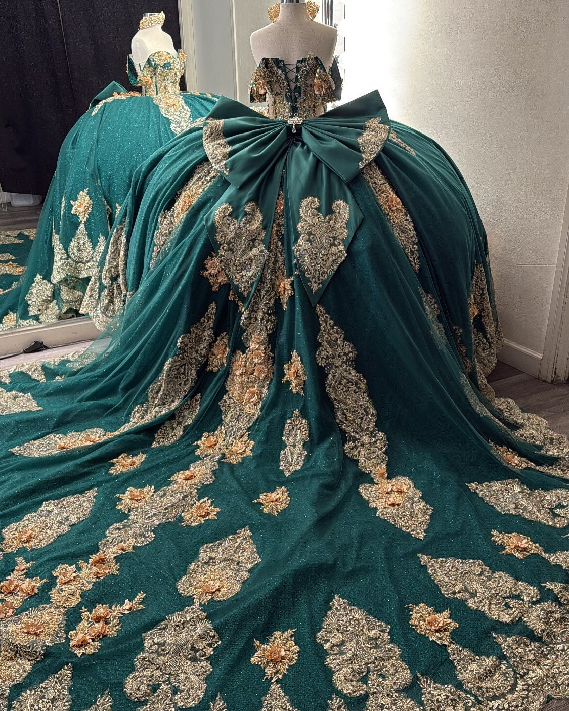 Luxury Tulle Lace Beaded Off Shoulder Princess Quinceanera Dresses for Birthday Party HE932