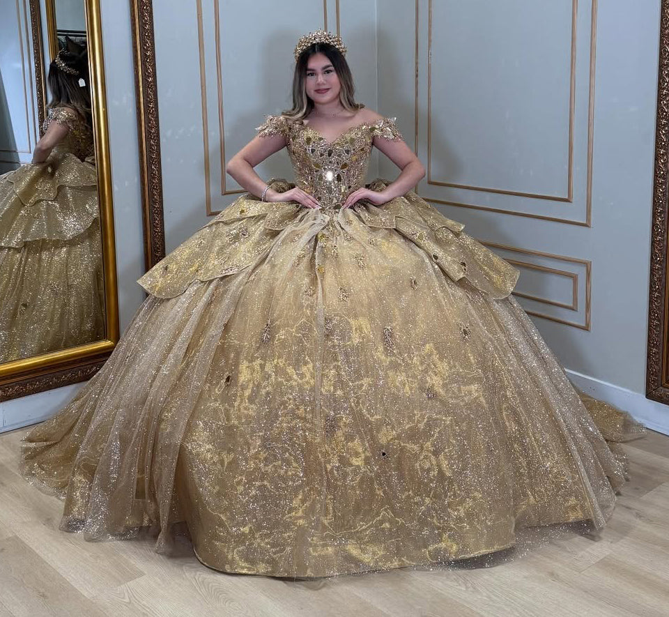 Off Shoulder Gold Luxury Tulle Applique Beaded Quinceanera Dresses for Sweet 16 HE767