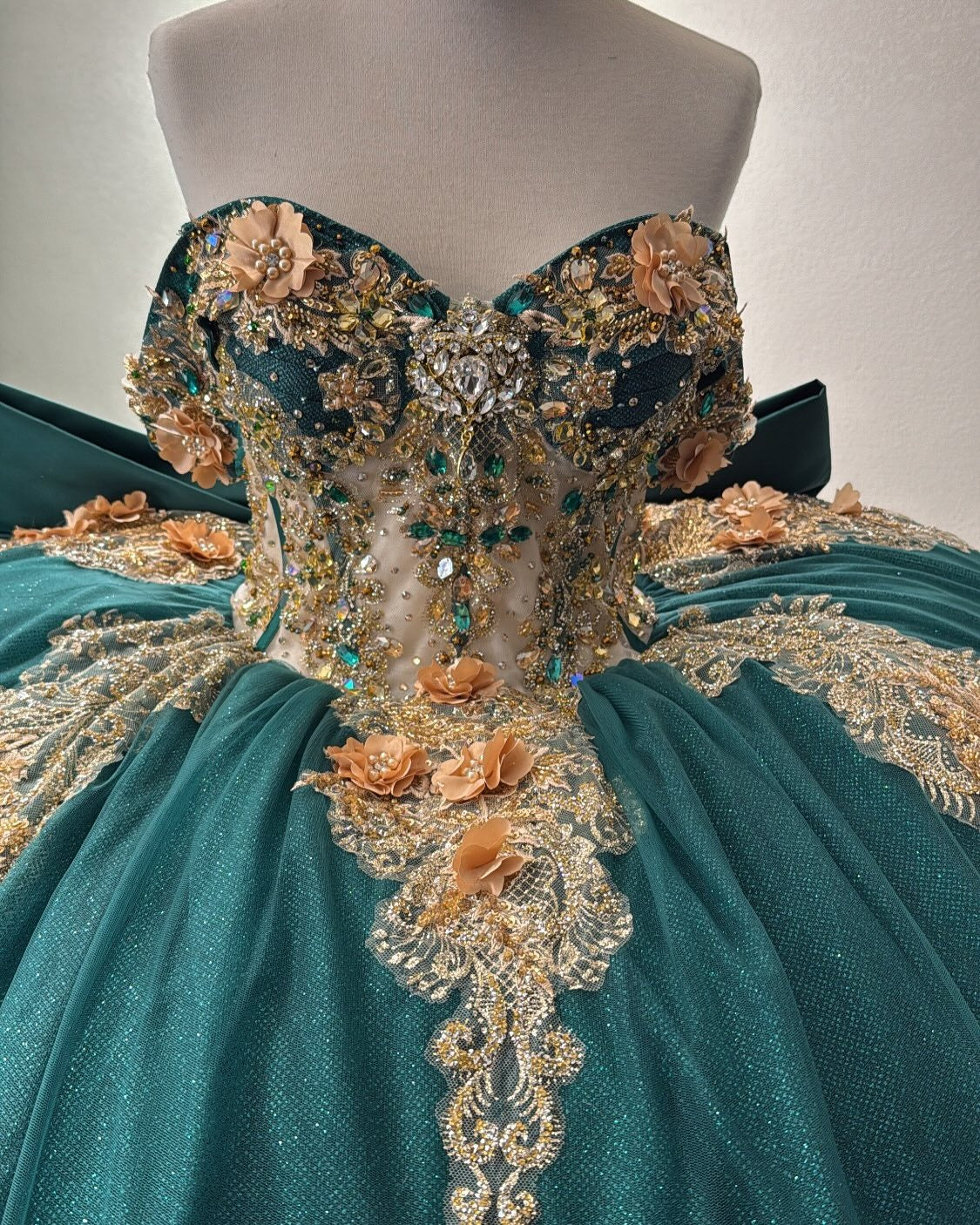 Luxury Tulle Lace Beaded Off Shoulder Princess Quinceanera Dresses for Birthday Party HE932