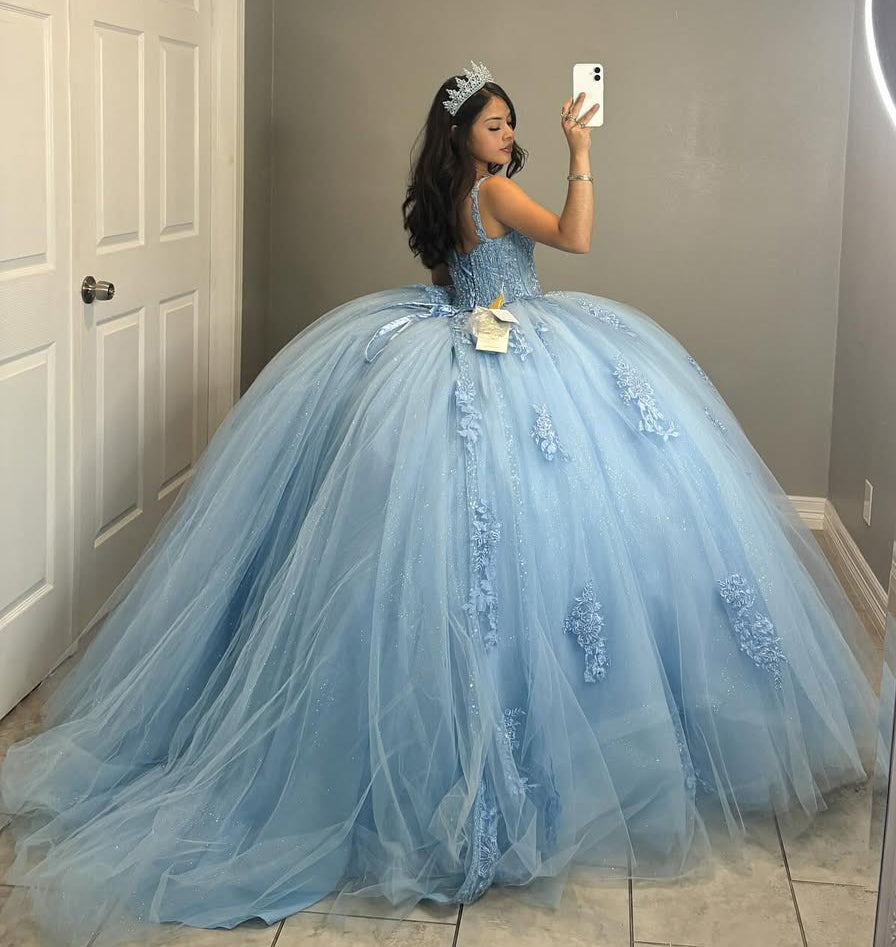 Ball Gown V Neck Tulle Appliqued Sweet 16 Quinceanera Dresses with Detachable Sleeves HE812