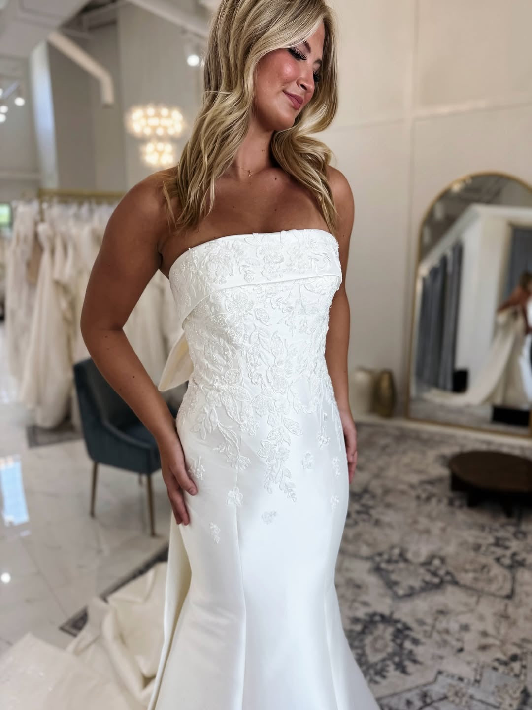 Mermaid White Satin Appliqued Strapless Bride Wedding Dresses with Bow Train HE807