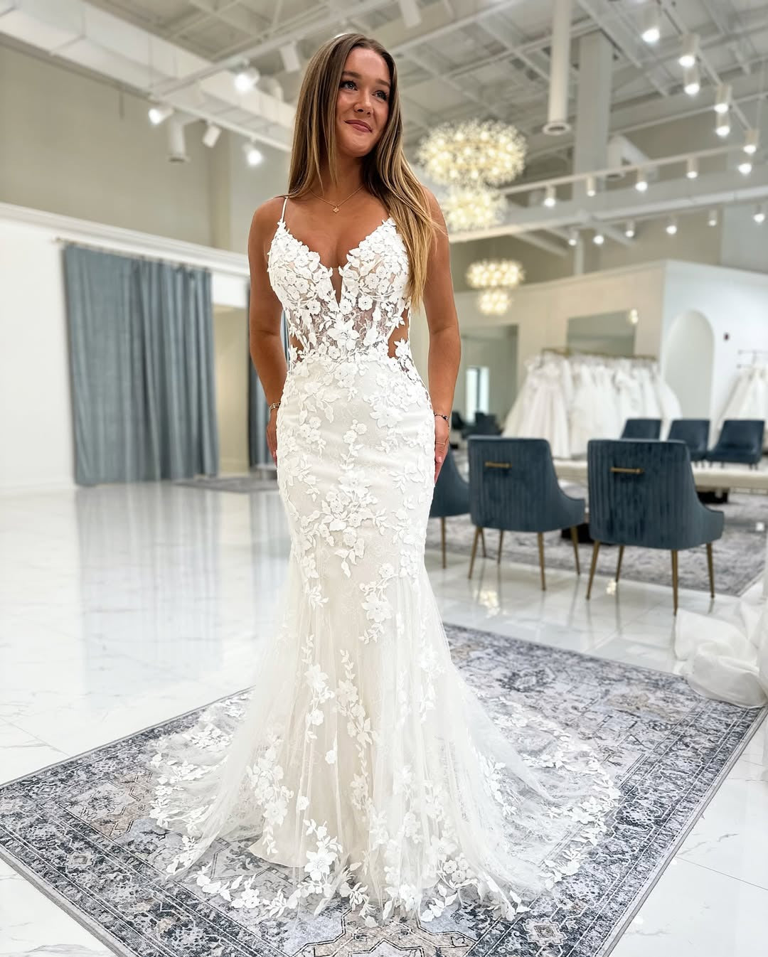 Mermaid V Neck Tulle Lace Appliqued Backless Wedding Dresses for Bride HE806
