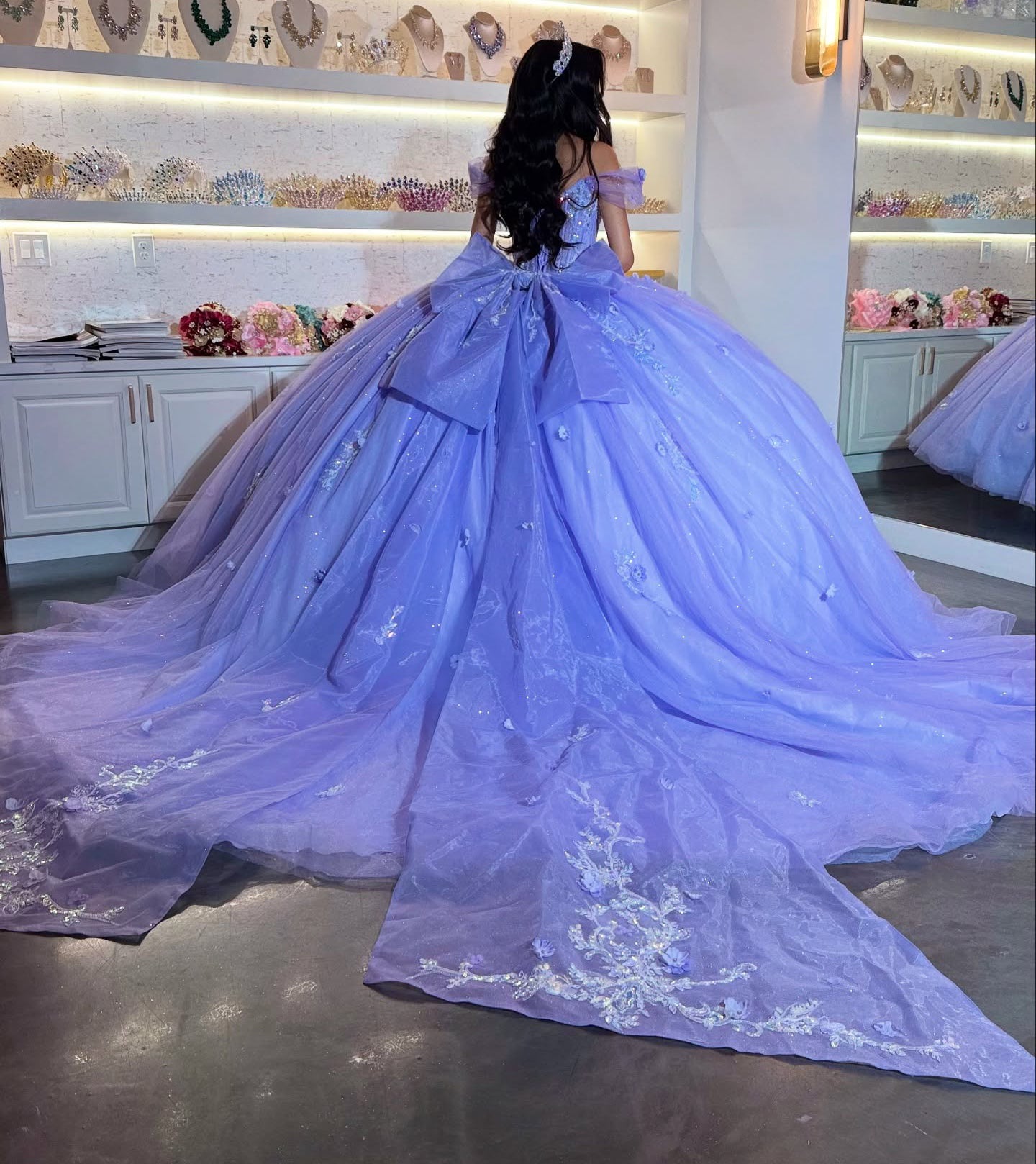 Gorgeous Ball Gown Tulle Lace Beaded Sweet 16 Lavender Quinceanera Dresses HE894