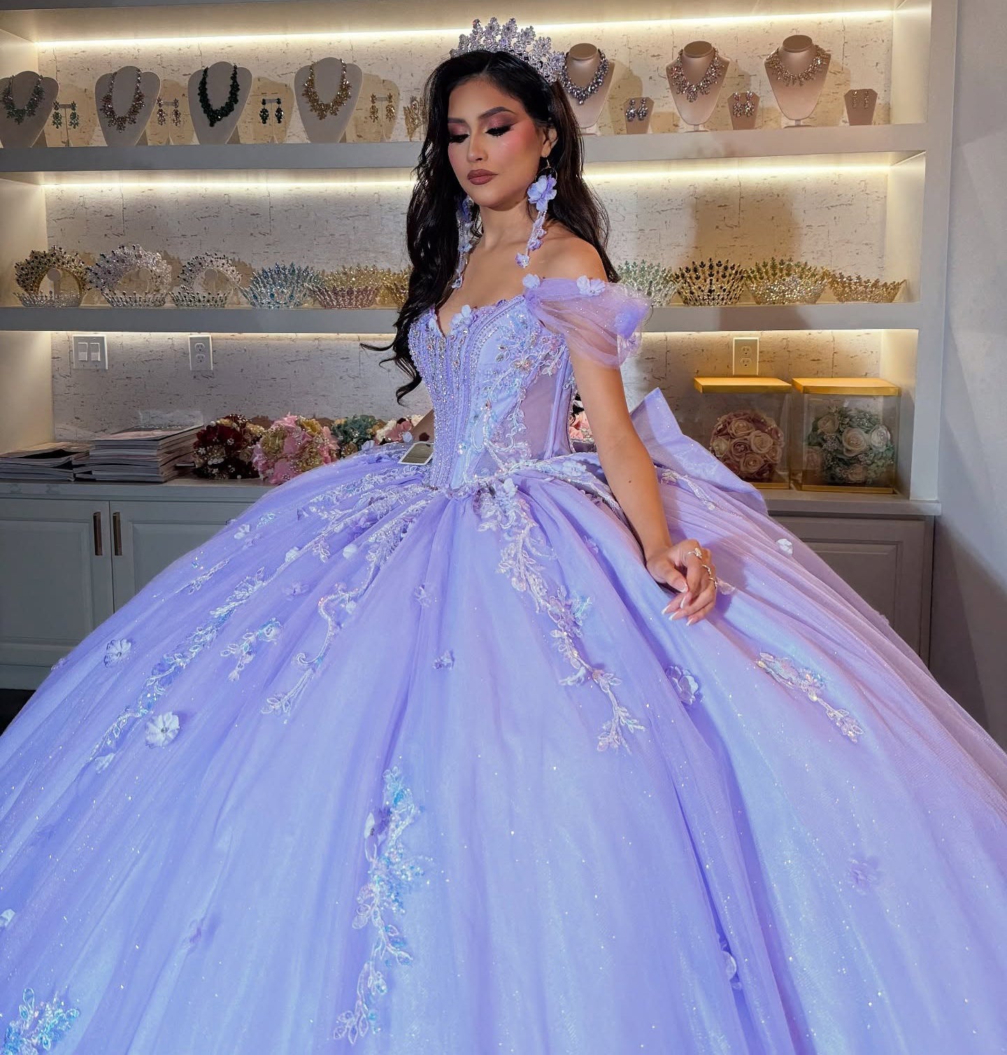 Gorgeous Ball Gown Tulle Lace Beaded Sweet 16 Lavender Quinceanera Dresses HE894