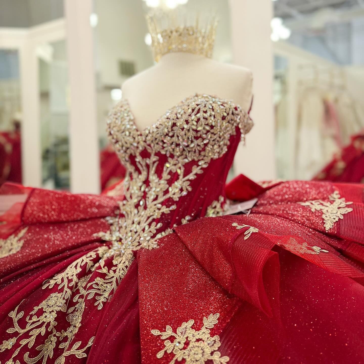Princess Ball Gown Tulle Appliqued Beaded Sweet 16 Red Quinceanera Dresses HE823