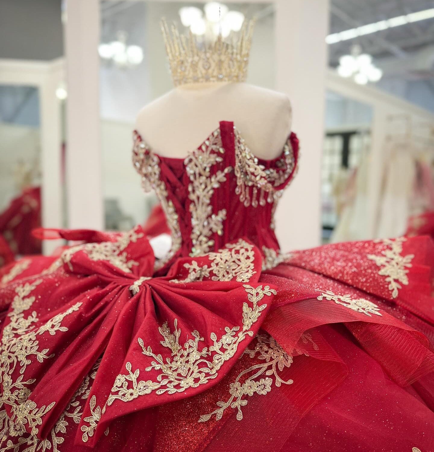 Princess Ball Gown Tulle Appliqued Beaded Sweet 16 Red Quinceanera Dresses HE823