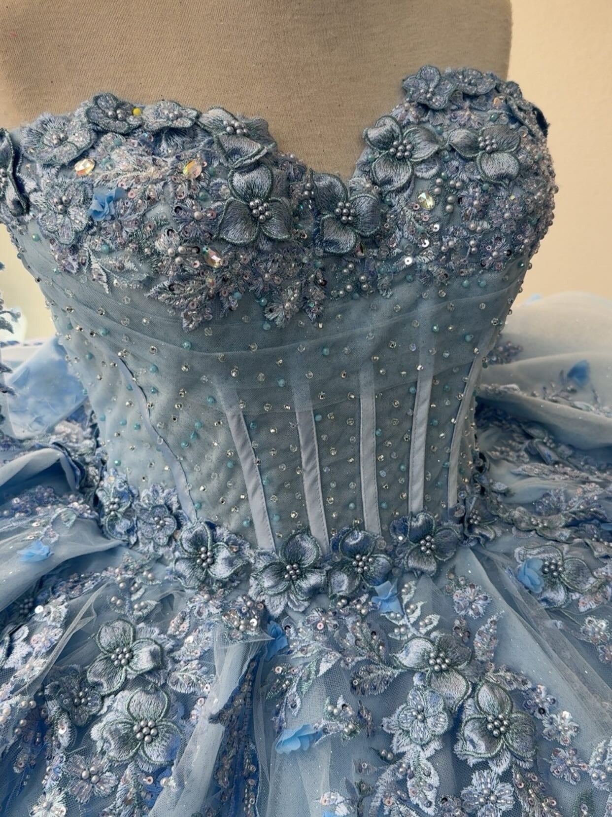 Ball Gown Tulle Lace Beaded Sweet 15 16 Quinceanera Dresses for Birthday Party HE931