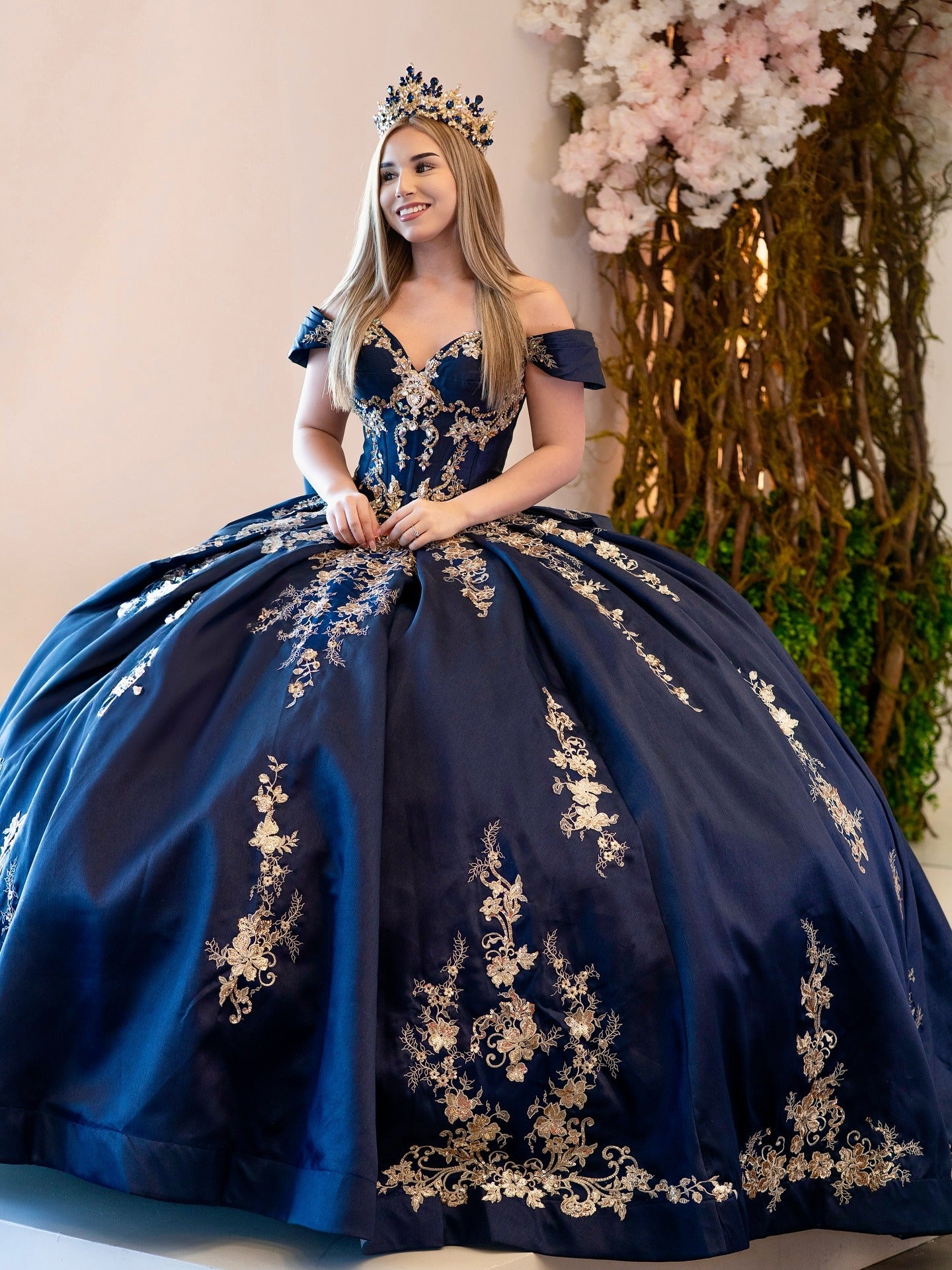 Gorgeous Ball Gown Satin Lace Appliqued Sweet 16 Navy Blue Quinceanera Dresses HE903