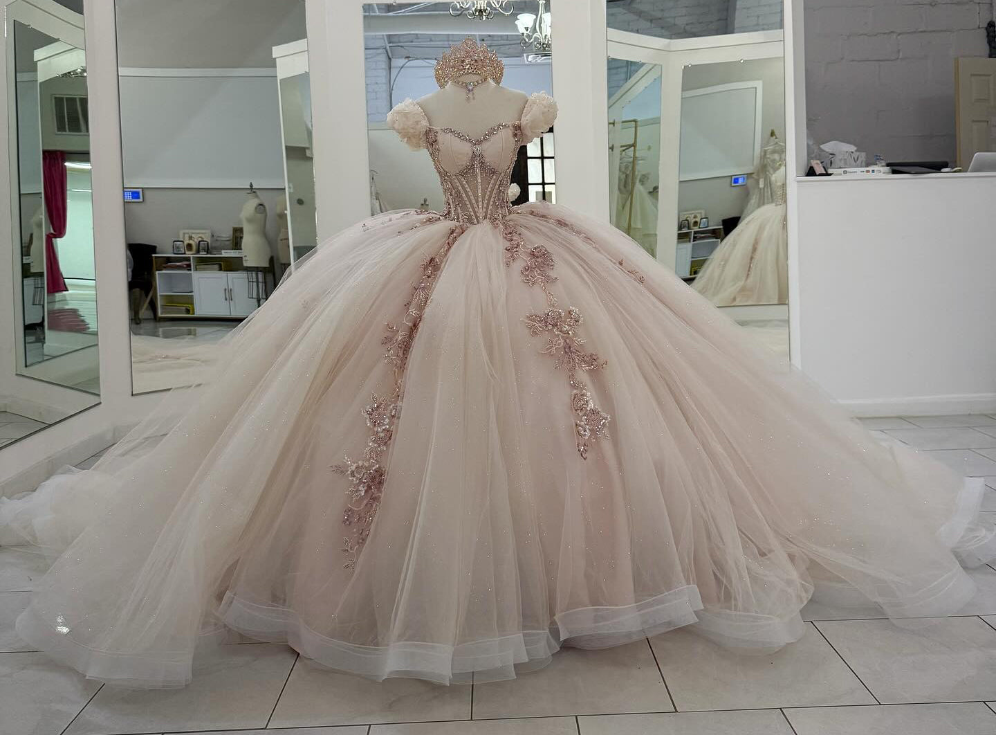 Off Shoulder Pink Tulle Appliqued Beaded Sweet 16 Quinceanera Dresses for Birthday HE929