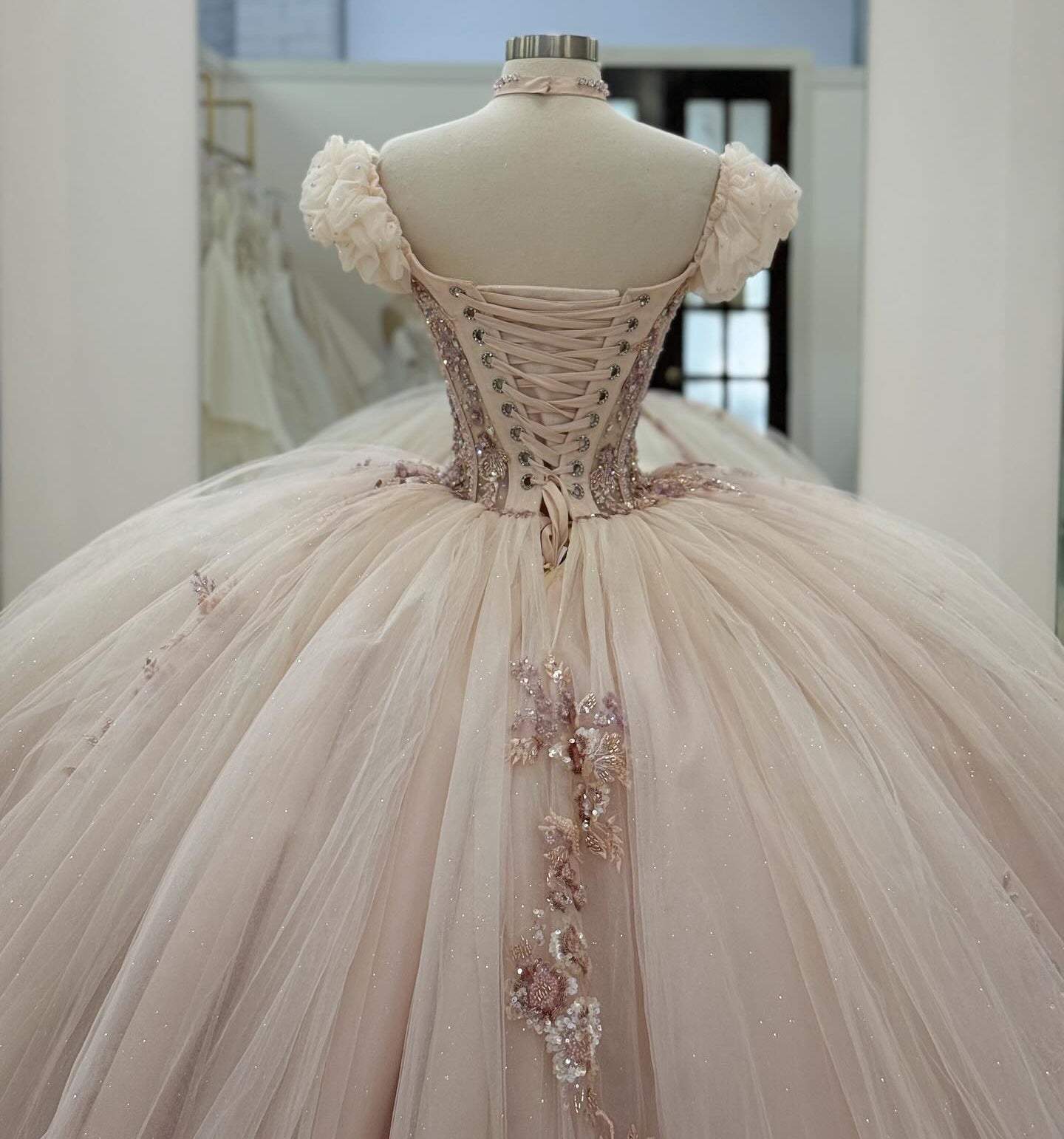 Off Shoulder Pink Tulle Appliqued Beaded Sweet 16 Quinceanera Dresses for Birthday HE929