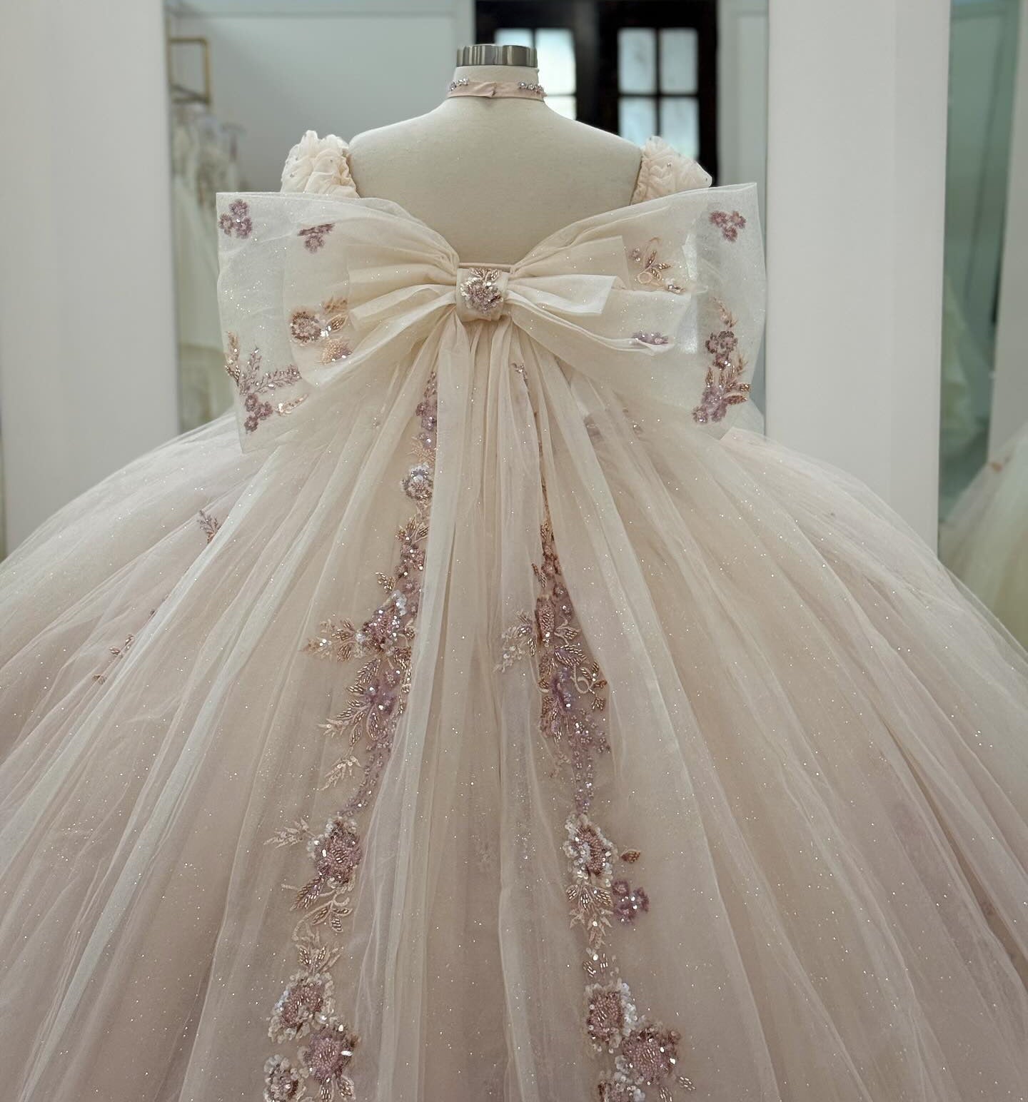 Off Shoulder Pink Tulle Appliqued Beaded Sweet 16 Quinceanera Dresses for Birthday HE929