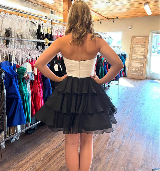 Sweetheart A Line Keyhole Chiffon Tiered Homecoming Dresses Short Party Gowns HE1495