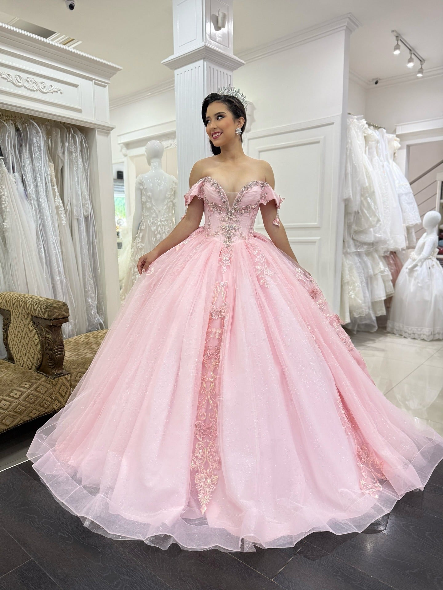Ball Gown Tulle Lace Appliqued Pink Quinceanera Dresses Sweet 16 Birthday Party Gowns HE1049