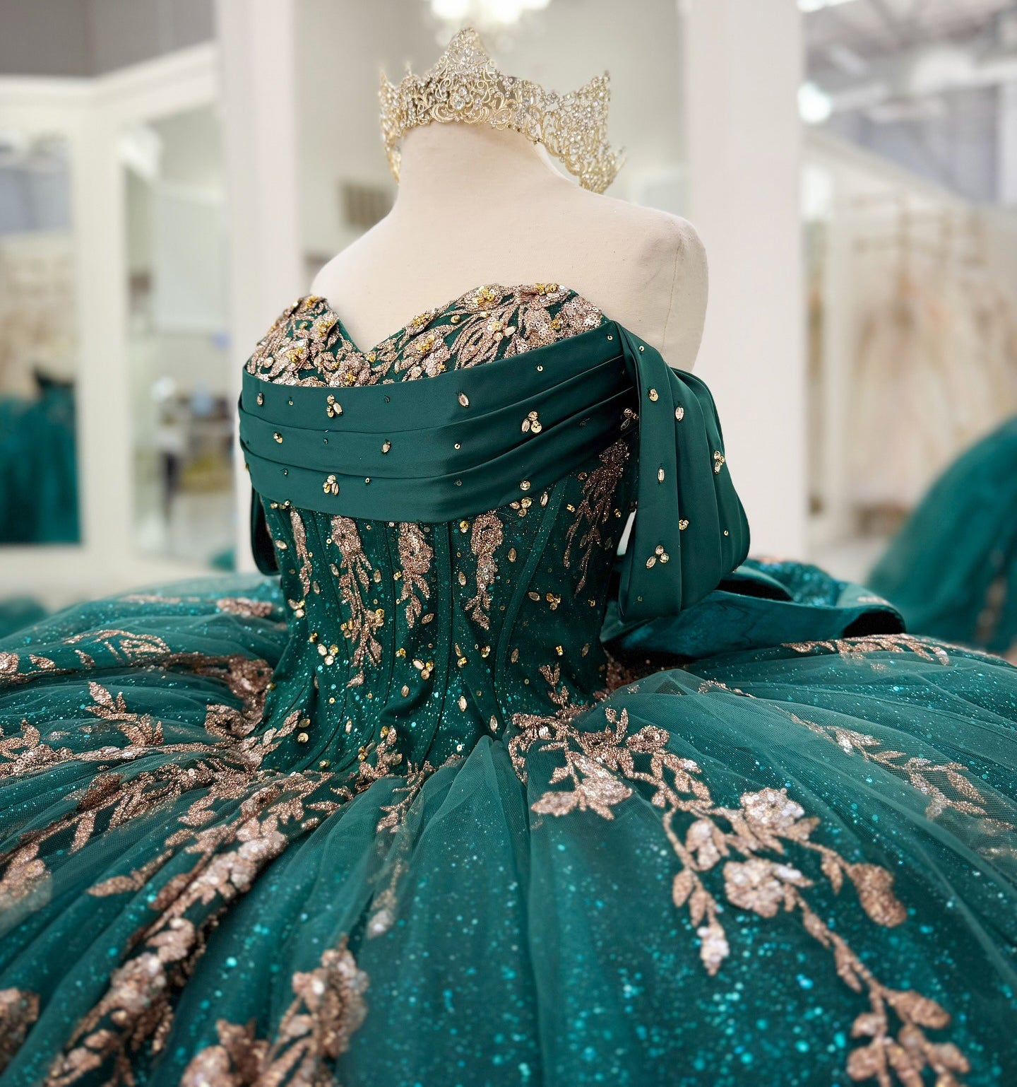 Gorgeous Glittery Tulle Appliqued Quinceanera Dresses Off Shoulder Sweet 16 Party Gowns HE1074