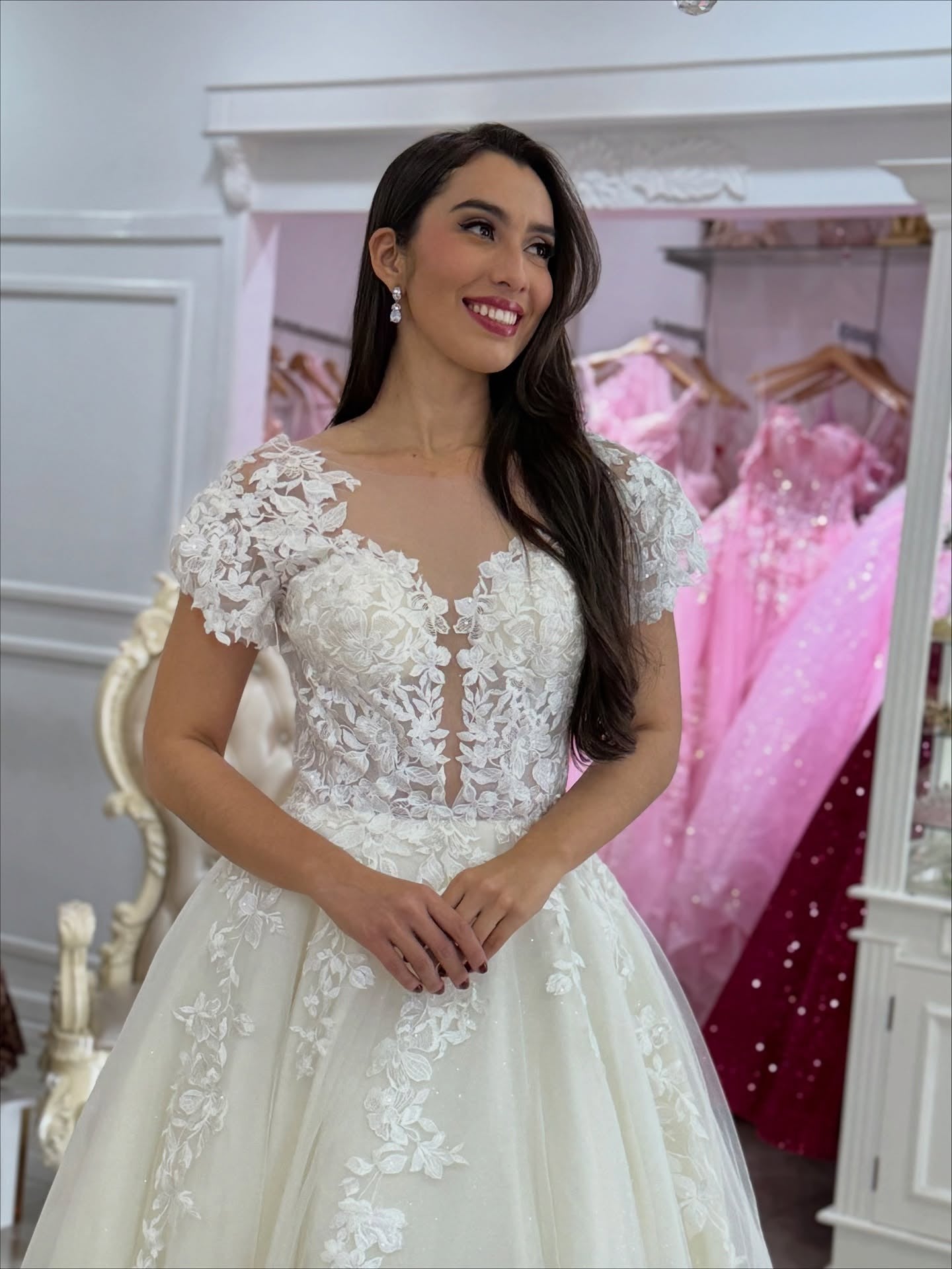 Tulle Lace Appliqued Beach Wedding Dresses A Line Boho Wedding Gowns for Women HE1110