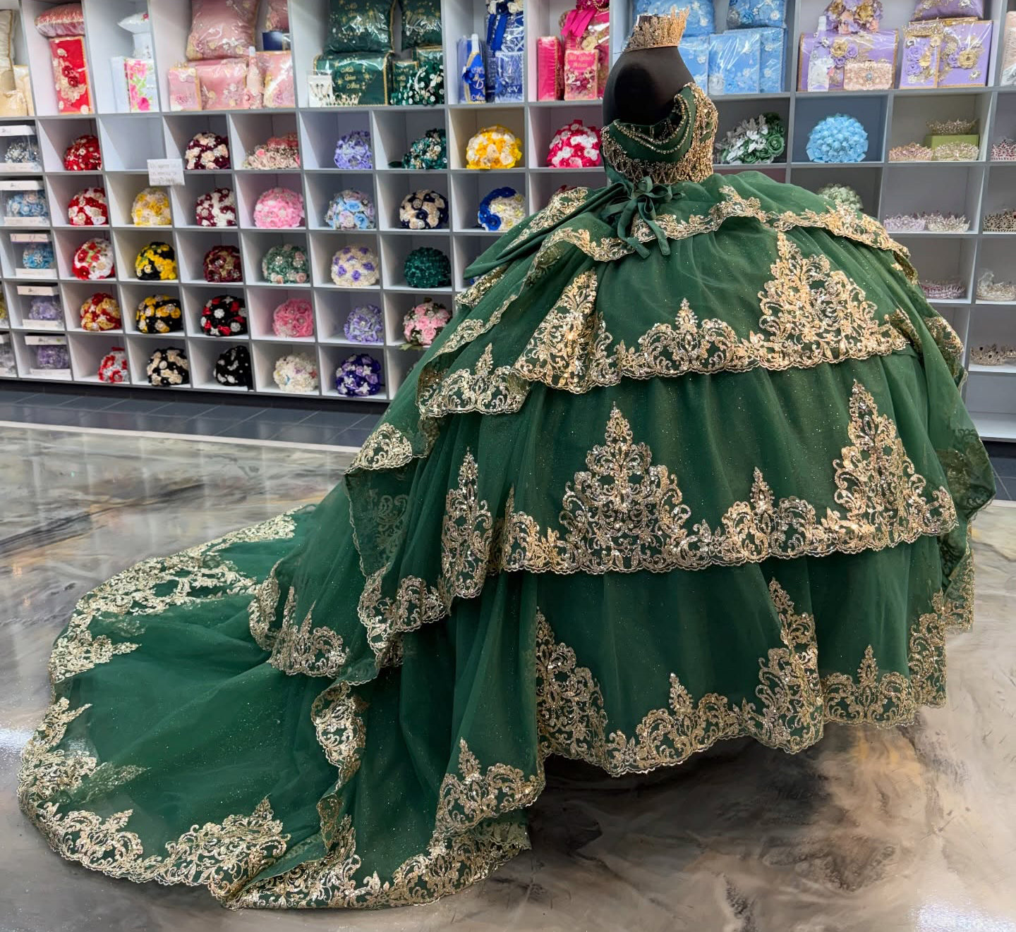 Tulle Lace Appliqued Beaded Green Sweet 16 Ruffled Quinceanera Dresses HE1566