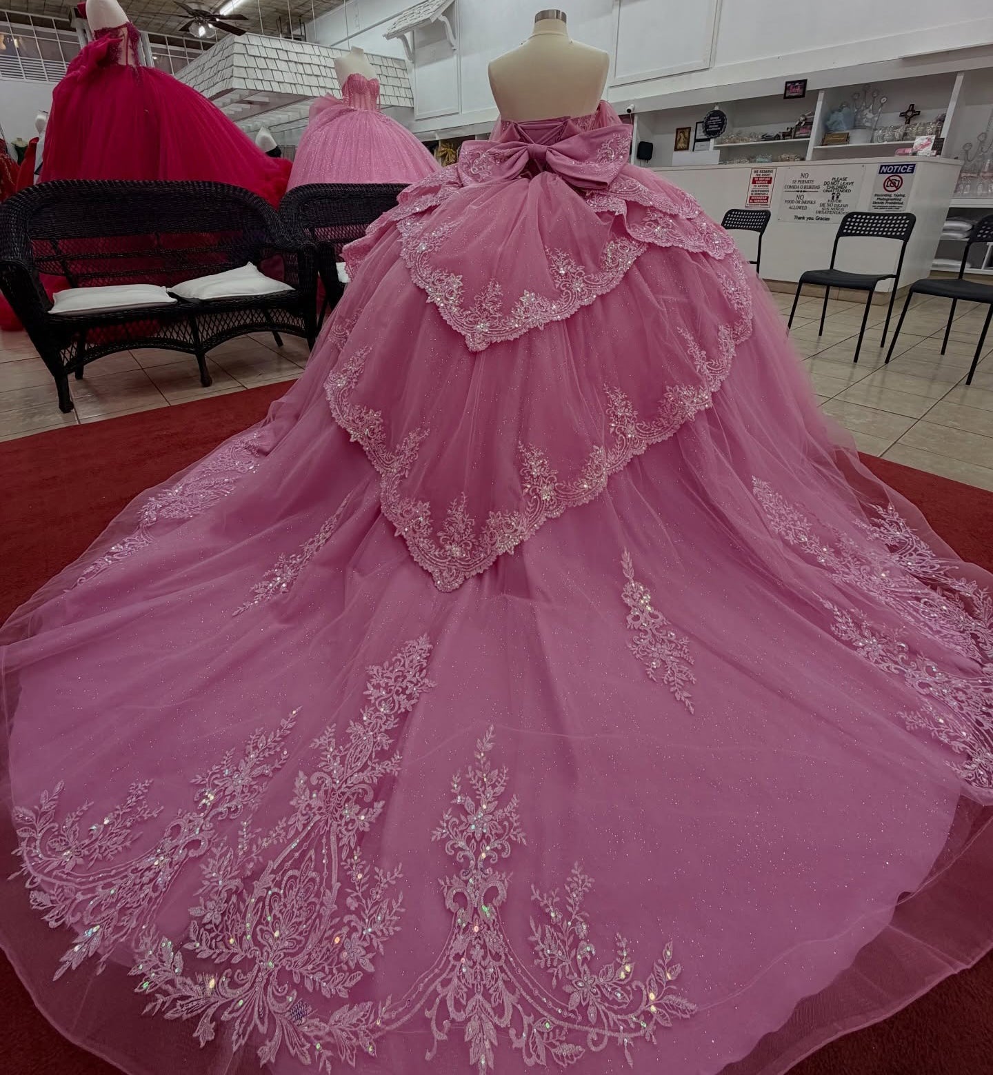 Ball Gown Tulle Lace Pink Quinceanera Dresses Off Shoulder Sweet 16 Birthday Party Gown HE1455