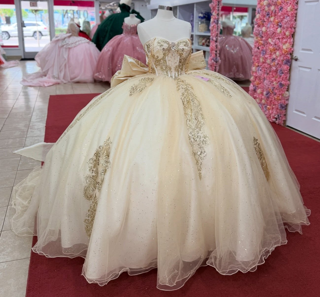 Princess Sweetheart Champagne Tulle Lace Appliqued Sweet 16 Quinceanera Dress HE1551