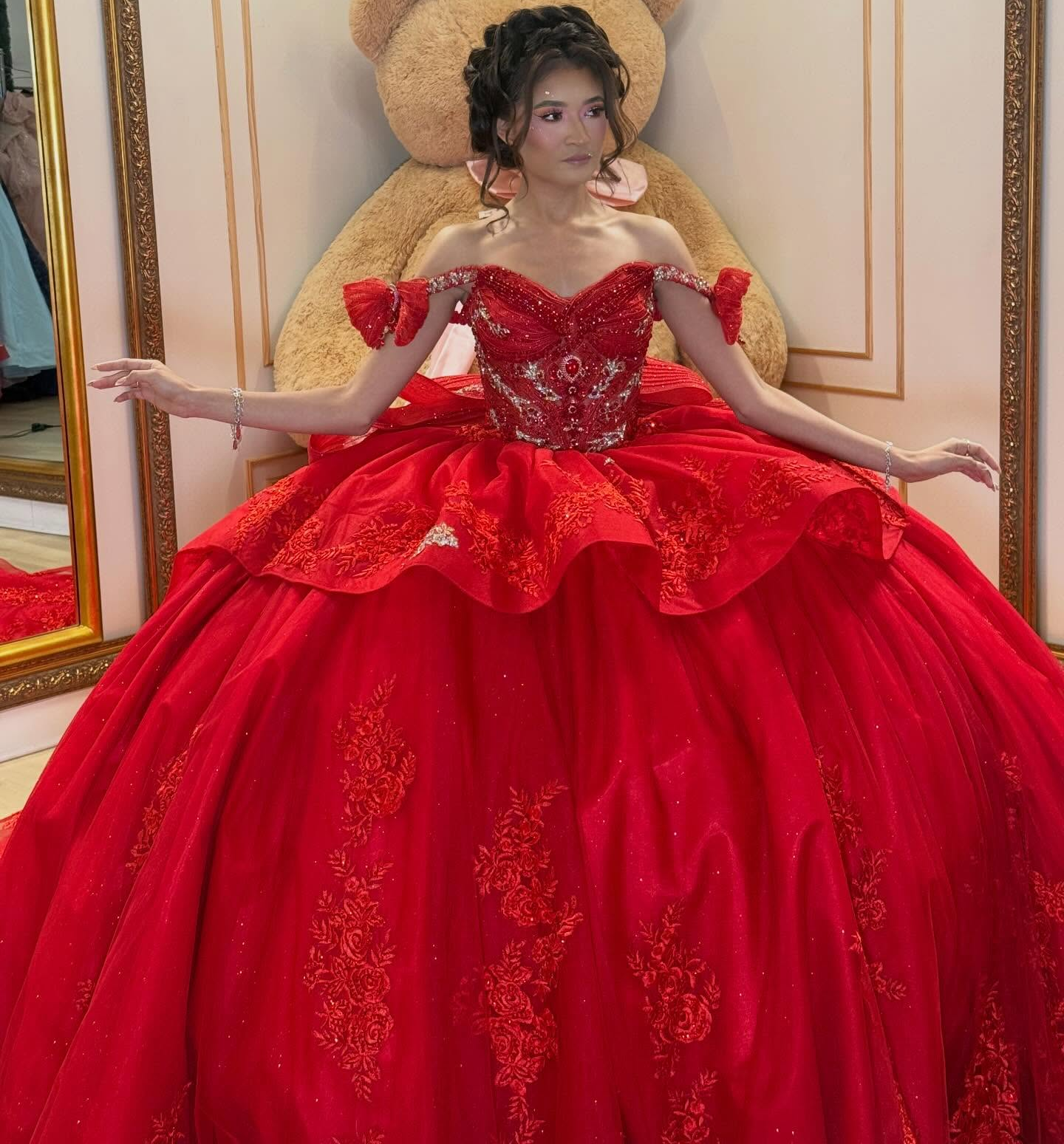 Lace Appliqued Beaded Princess Sweet 15 Red Quinceanera Dresses for Birthday HE1577