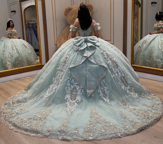 Lace Appliqued Tulle Green Quinceanera Dresses Sweet 16 Princess Birthday Gowns HE1592