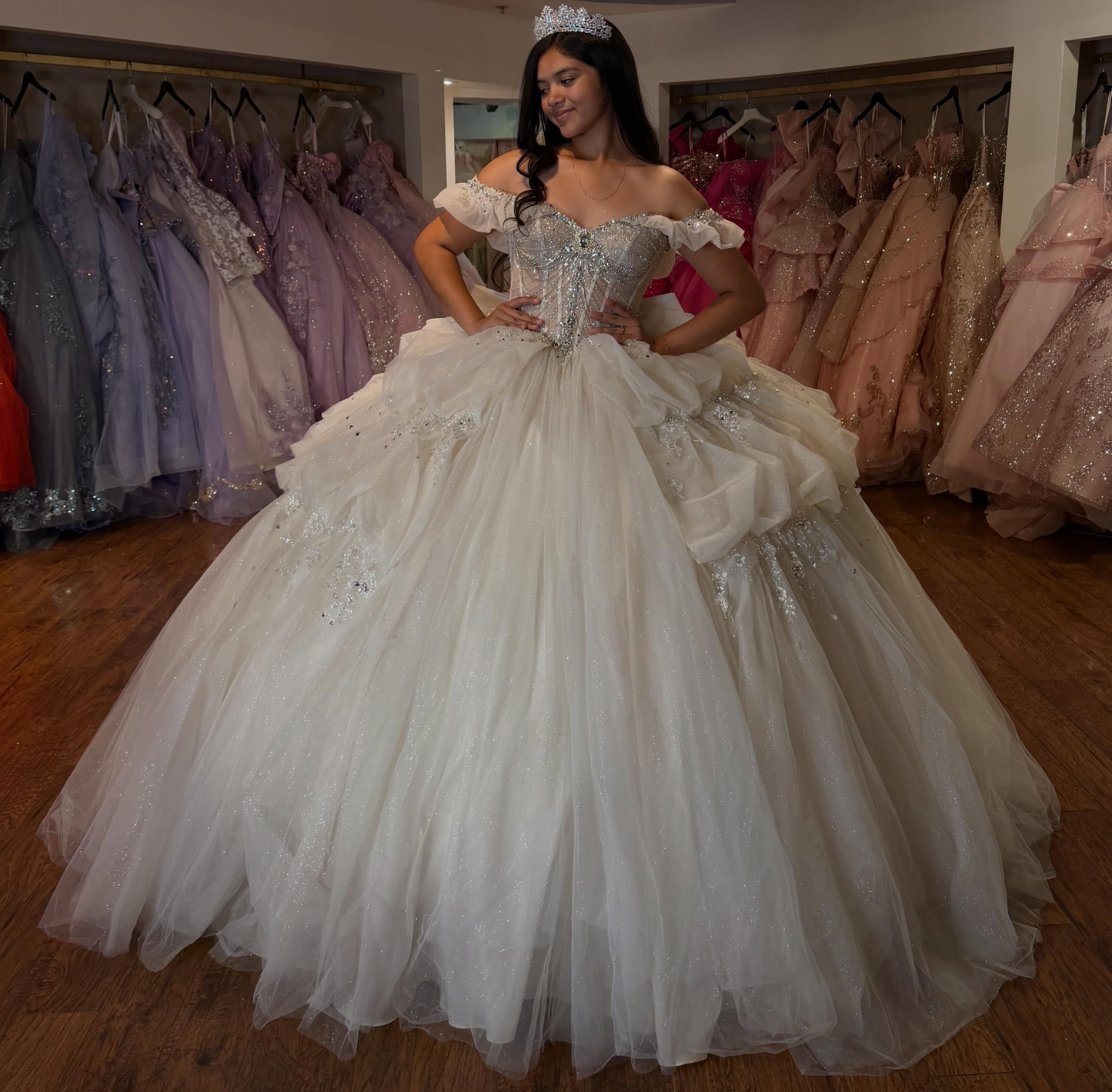 Ball Gown Lace Appliqued Beaded Tulle Sweet 16 Quinceanera Dresses with Bowknot HE1615