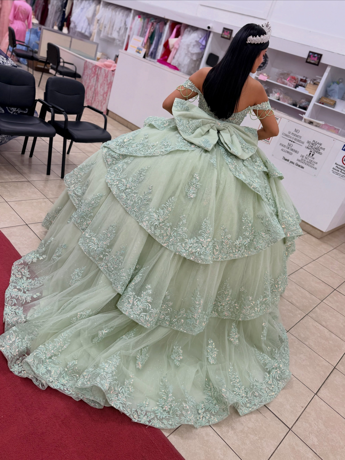 Off Shoulder Green Quinceanera Dresses Sweet 16 Tulle Appliqued Party Gowns with Ruffled HE1940