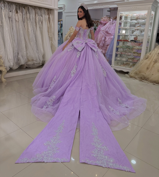 Off Shoulder Lilac Quinceanera Dresses Sweet 16 Ball Gown Lace Appliqued Party Dress HE1994