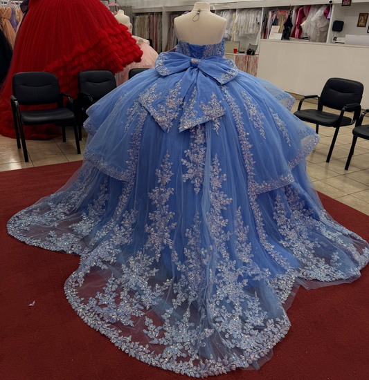 Off Shoulder Lace Appliqued Blue Quinceanera Dresses Sweet 16 Birthday Party Gowns HE1971