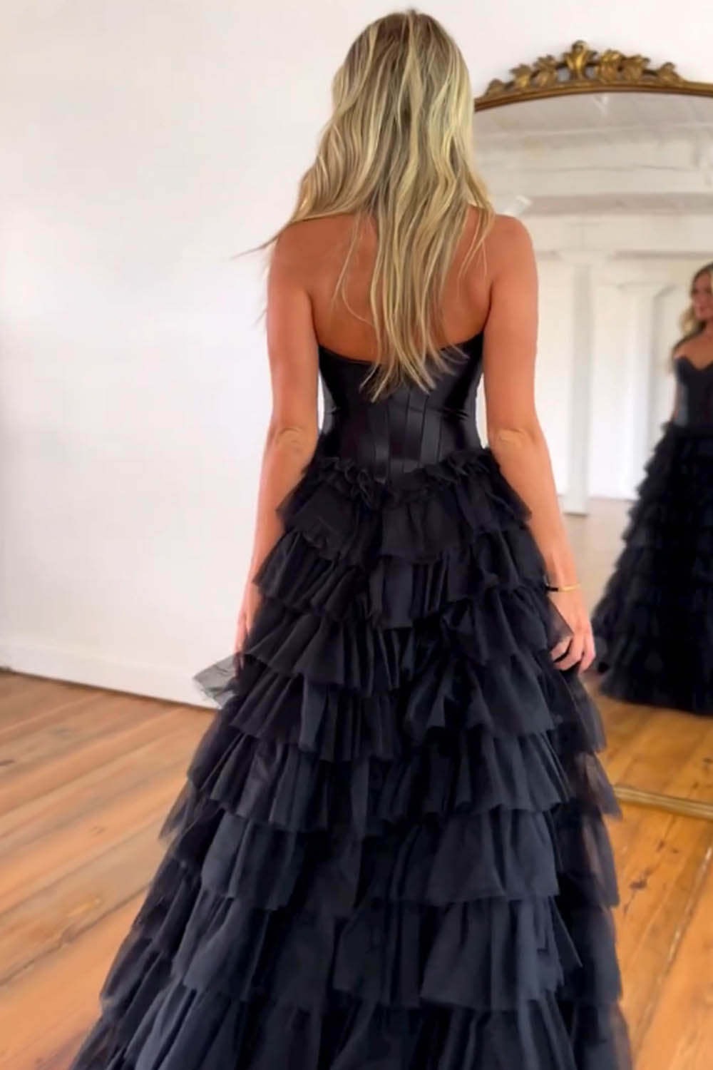HE044-Vestido de fiesta de tul con escote en forma de corazón y abertura en azul cielo, largo, con volantes, sin tirantes, para mujer