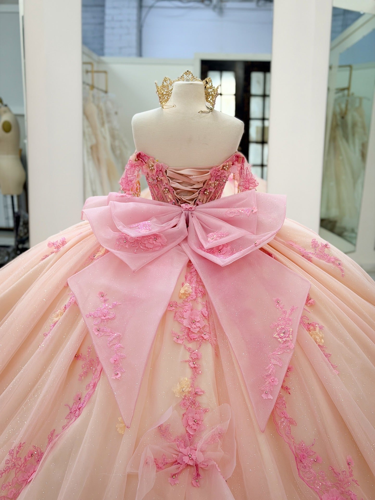 Princess Ball Gown Pink Quinceanera Dresses Tulle Appliqued Sweet 16 Party Gowns HE1169