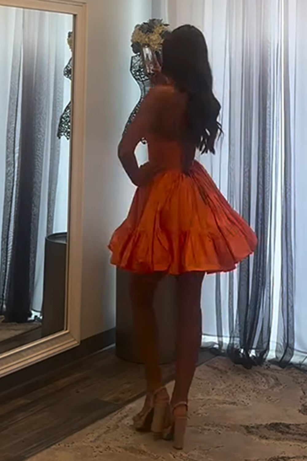 Vestido de fiesta de satén naranja con escote halter, corte A, con corsé corto para jóvenes, HE596