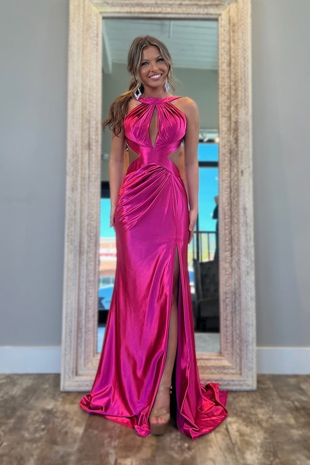 HE033-Sheath Satin Long Prom Dresses with Slit Halter Neck Evening Party Gowns Sexy Backless Formal Dresses for Women