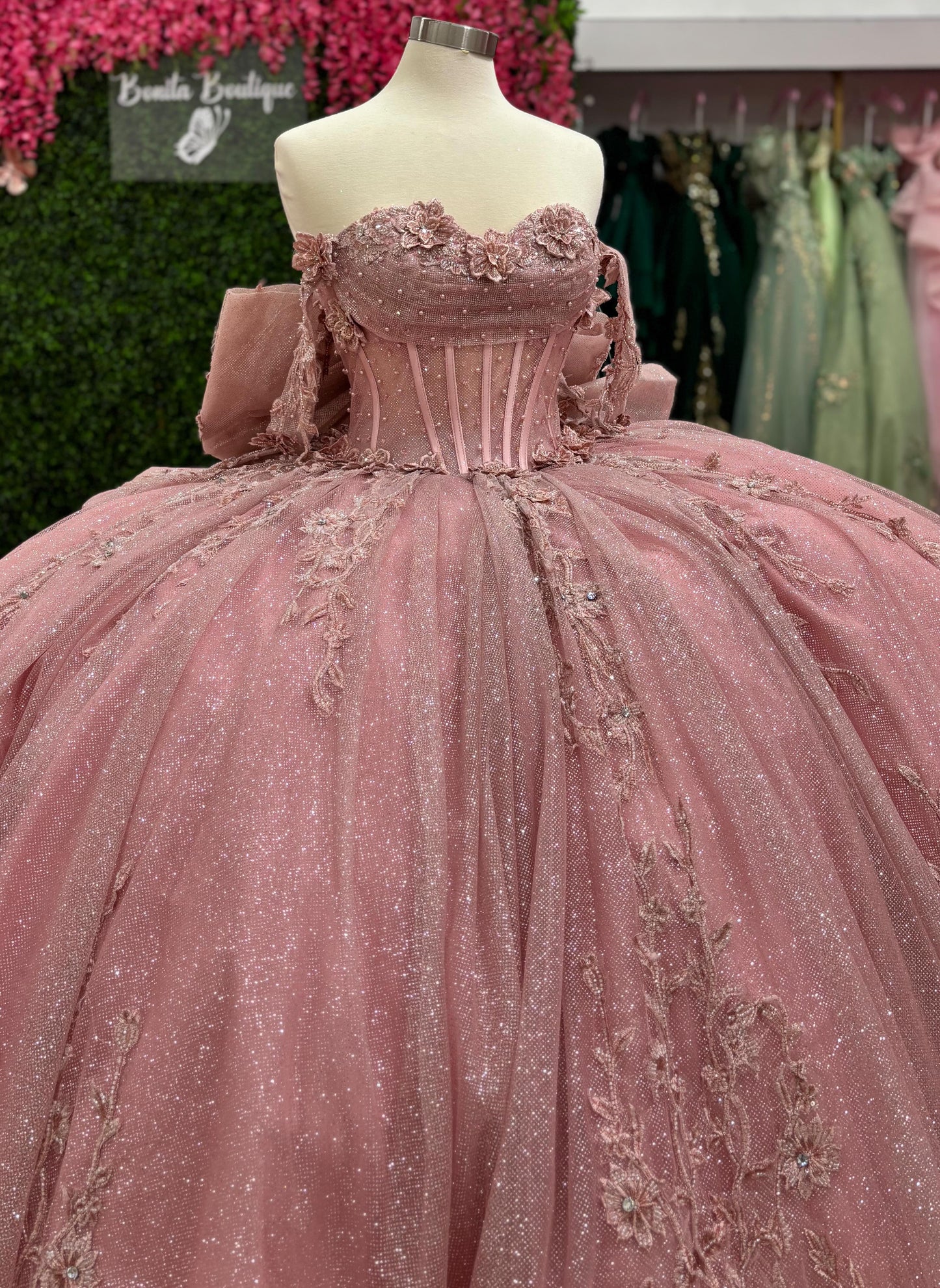 Gorgeous Tulle Lace Appliqued Quinceanera Dresses Off Shoulder Party Gown for Sweet 16 HE1389
