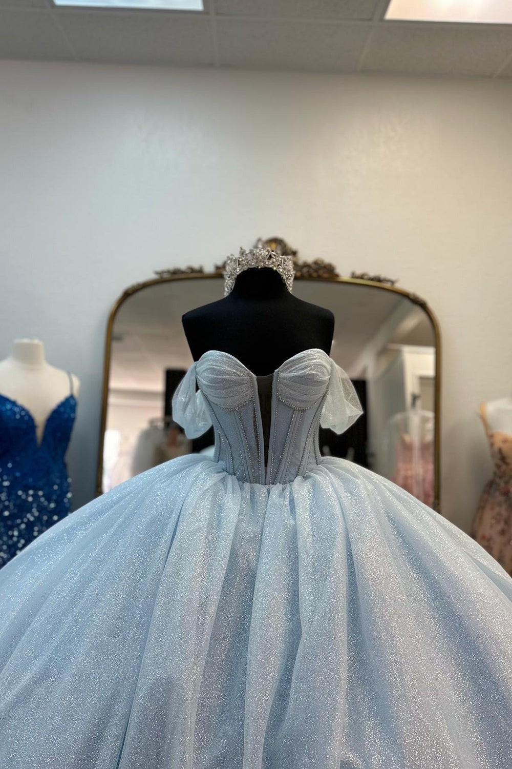 HE055-Glittery Tulle Ball Gown Quinceanera Dresses Off Shoulder Sweet 16 Prom Gowns Big Bow Birthday Party Dresses
