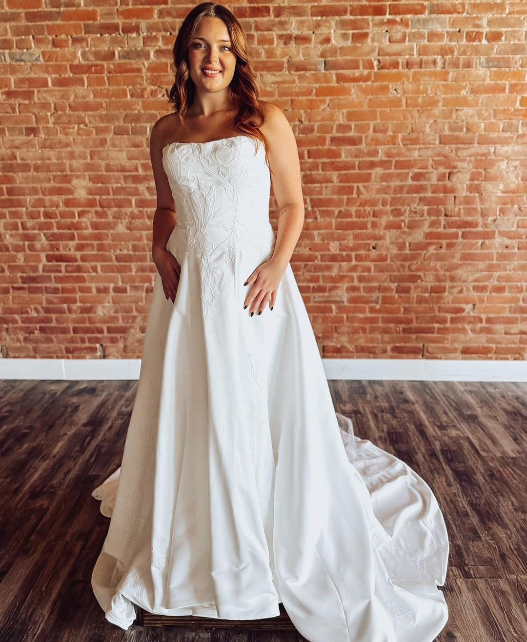A Line Wedding Dresses for Bride Satin Lace Boho Wedding Gowns Strapless Bridal Dress HE1427