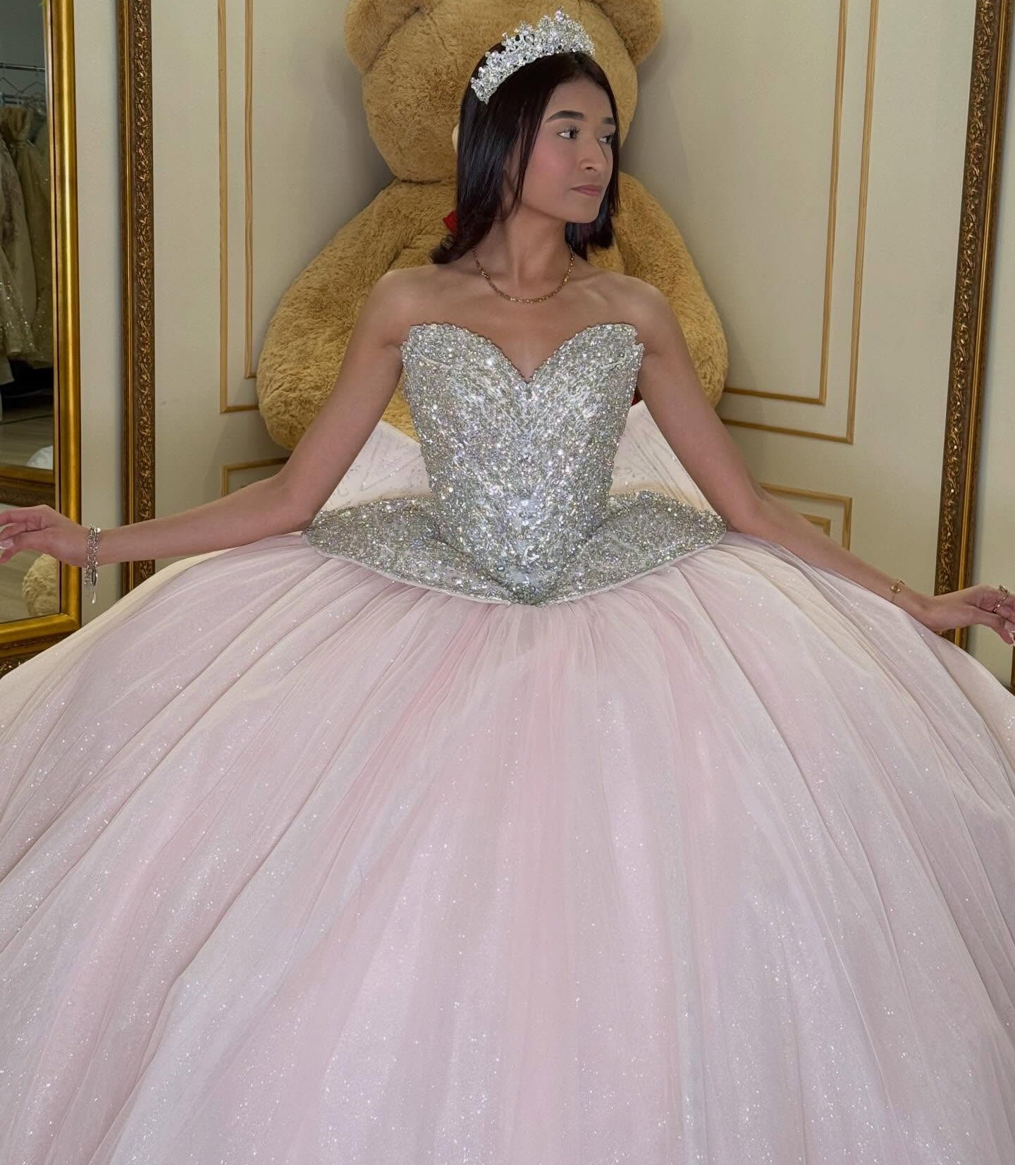Sweetheart Luxury Crystal Beaded Pink Quinceanera Dresses Tulle Birthday Dress for Sweet 15 HE1355