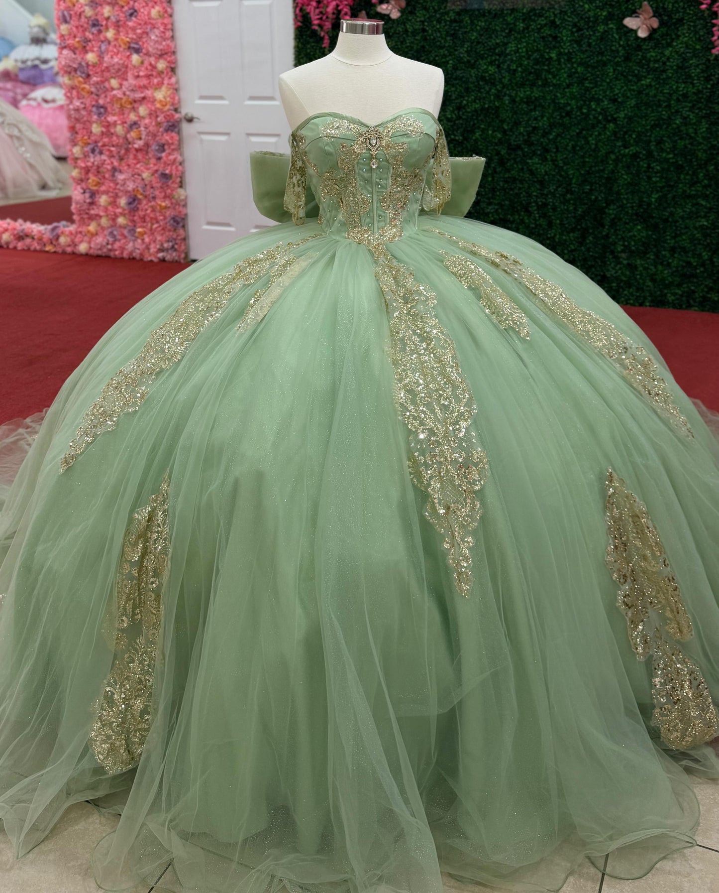 Off Shoulder Appliqued Green Quinceanera Dresses Princess Party Gowns for Sweet 15 HE1395