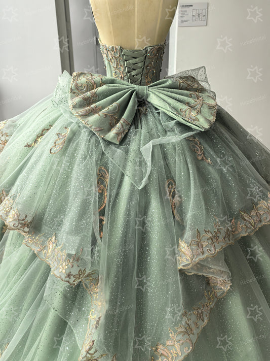 Sweetheart Ball Gown Sage Quinceanera Dresses Tulle Tiered Appliqued Party Gown HE1441