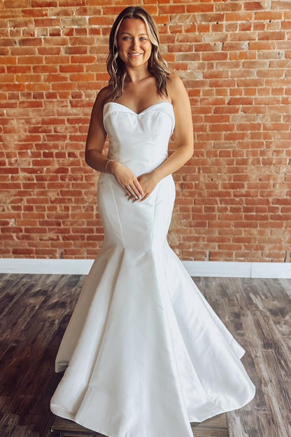 Mermaid Strapless Satin Wedding Dresses Boho Sweetheart Bridal Wedding Gowns HE1122