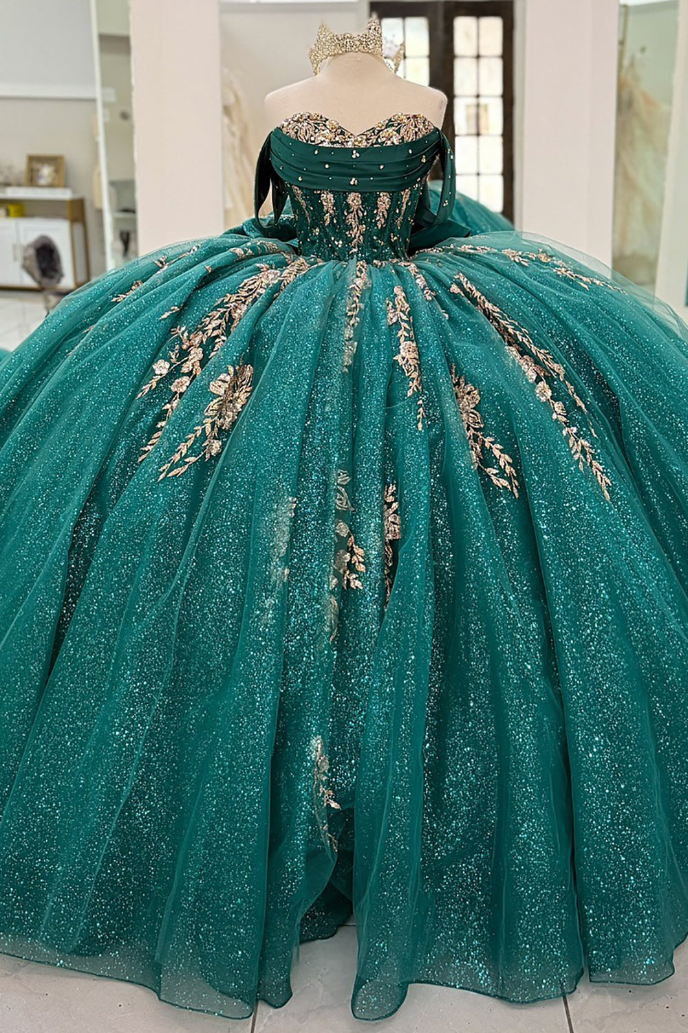 Gorgeous Glittery Tulle Appliqued Quinceanera Dresses Off Shoulder Sweet 16 Party Gowns HE1074