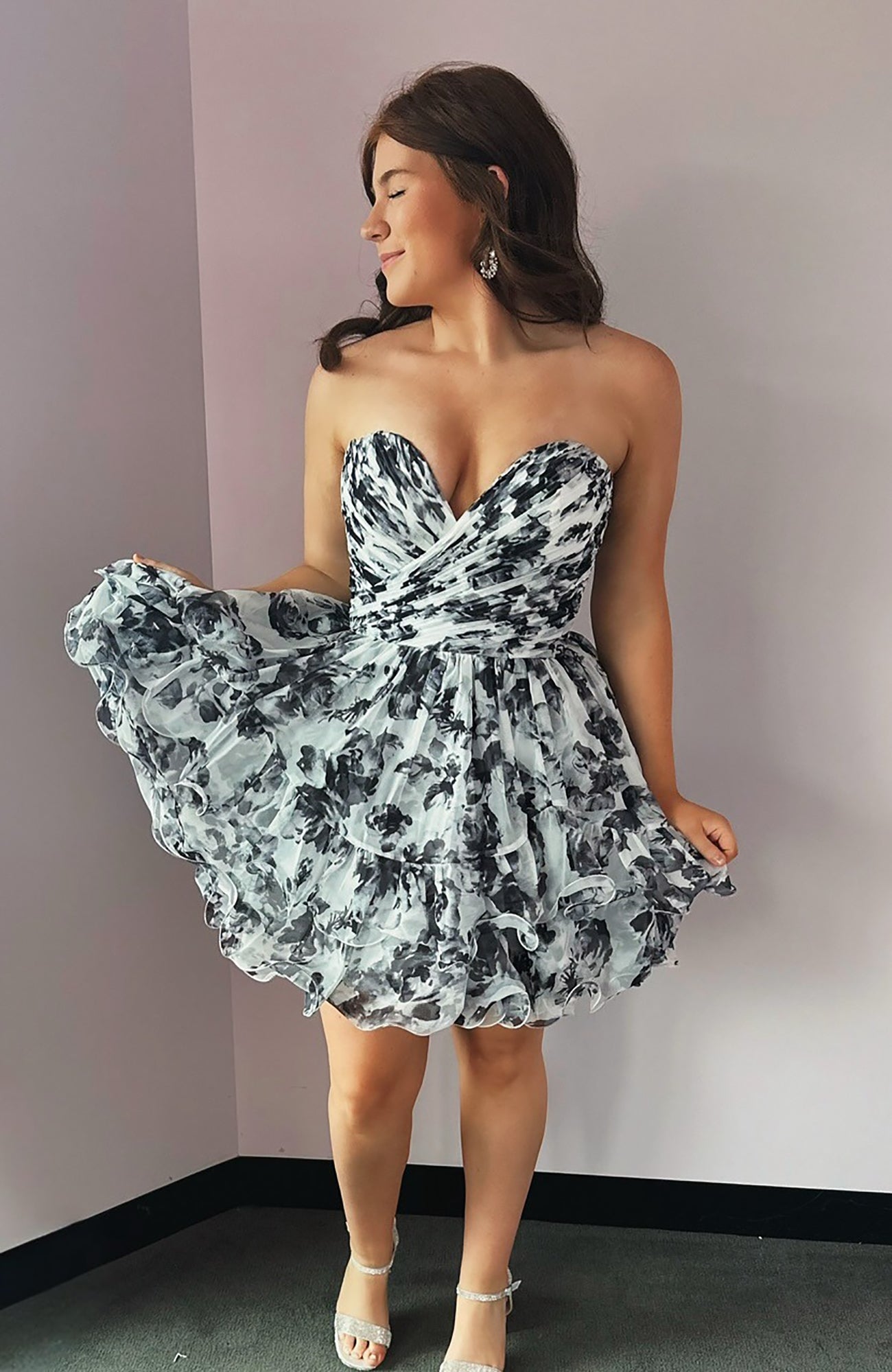 Sweetheart A Line Chiffon Black Floral Print Homecoming Dresses for Juniors HE926