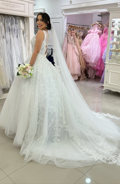 Women's V Neck Wedding Dresses Boho Tulle Lace Appliqued Bridal Wedding Gowns HE1112