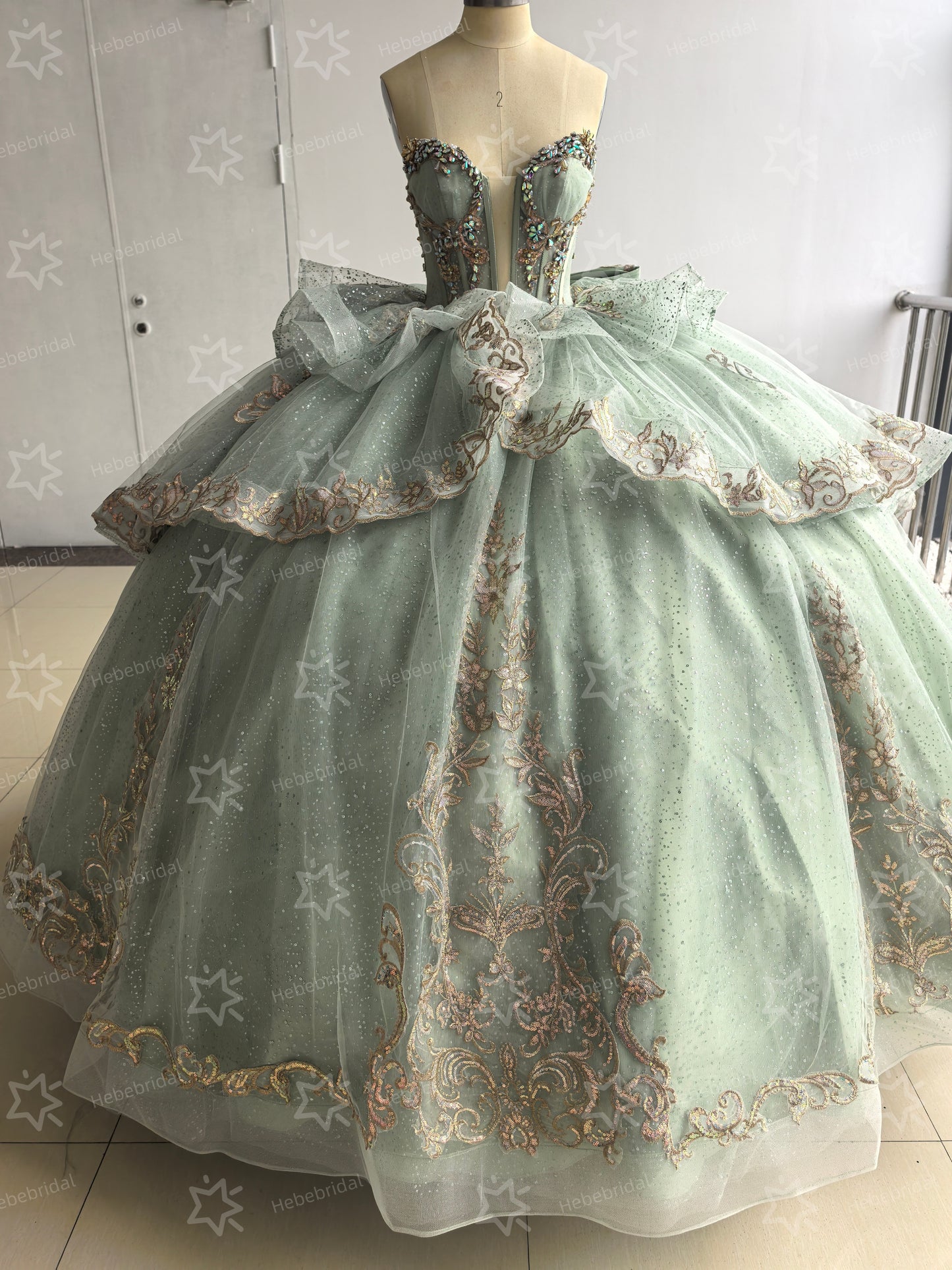 Sweetheart Ball Gown Sage Quinceanera Dresses Tulle Tiered Appliqued Party Gown HE1441